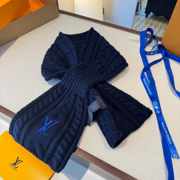Louis Vuitton ONLY MINI CABLE Scarf - Picture 2 of 4